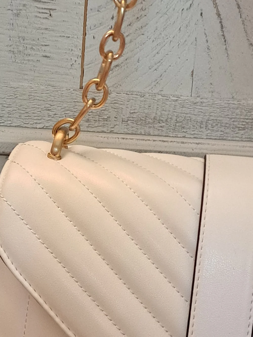 Elegant And Classic Quilted White Women's Shoulder Bag